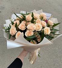 Букет Кремовые розы Латте в Алхан-Кале