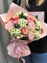 Букет нежные объятья в Алхан-Кале Букет цветов из: Гвоздики, Розы и Хризантемы в Алхан-Кале
