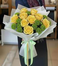 Букет сочно-зеленый в Алхан-Кале Букет цветов из:  Хризантемы и Розы в Алхан-Кале