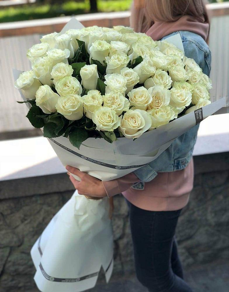 35 Белых роз в Алхан-Кале Букет 35 Белых роз в Алхан-Кале