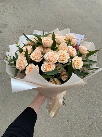 Букет Кремовые розы Латте в Алхан-Кале
