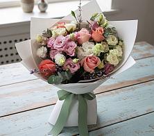 Букет цветов из:  Розы, Лизиантусы и Гвоздики в Алхан-Кале